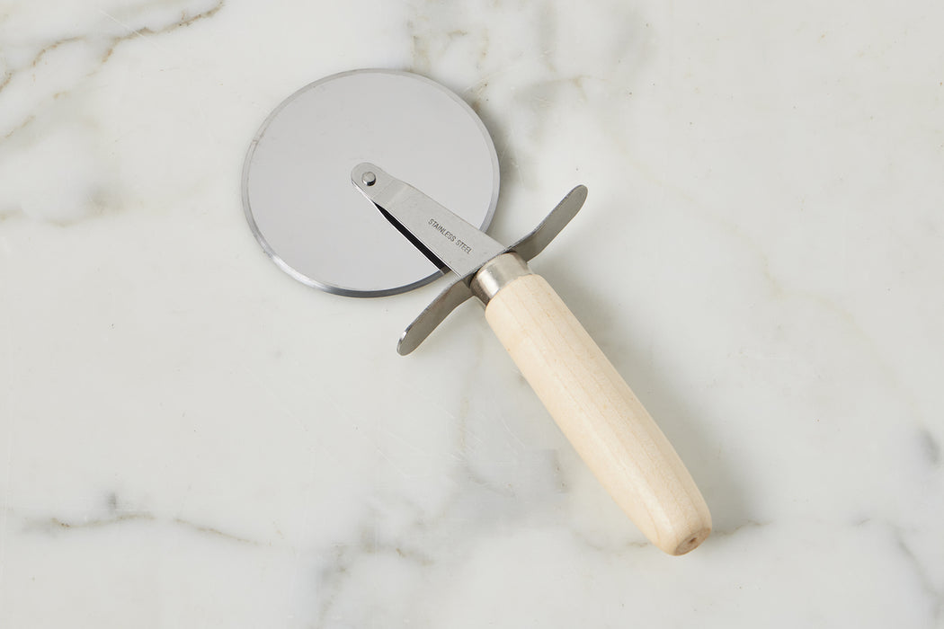 Italian Pizza Cutter, Beechwood