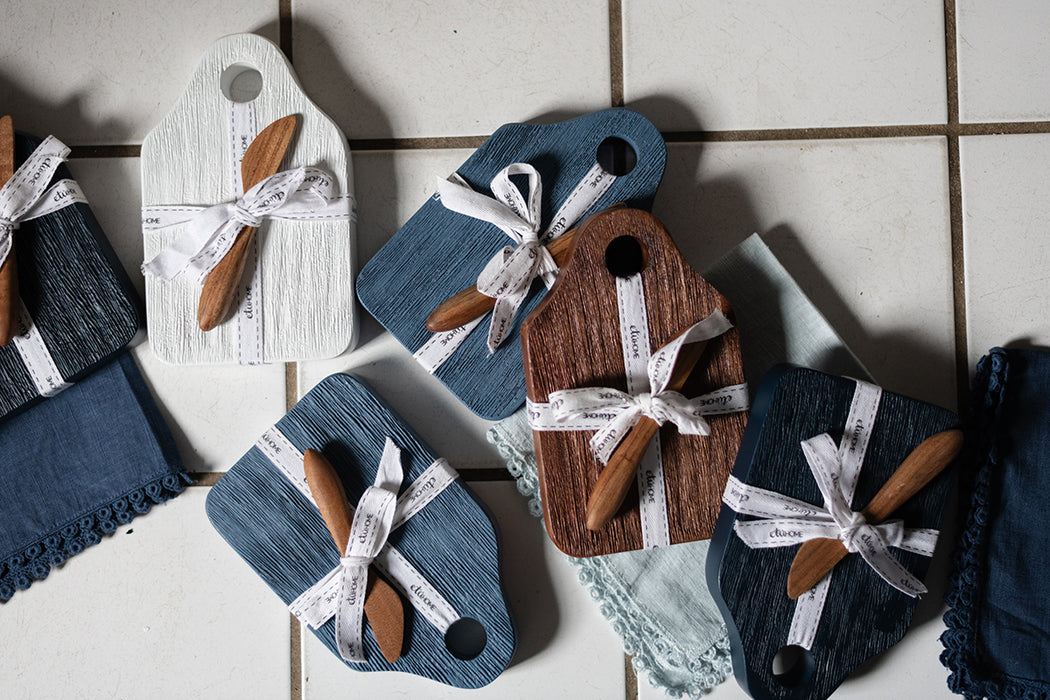 Dutch Cheese Board with Spreader, Small, Natural