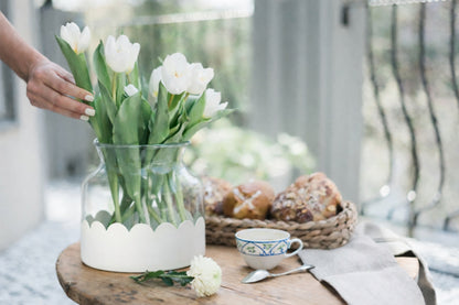 Scalloped Bloom Vase, White