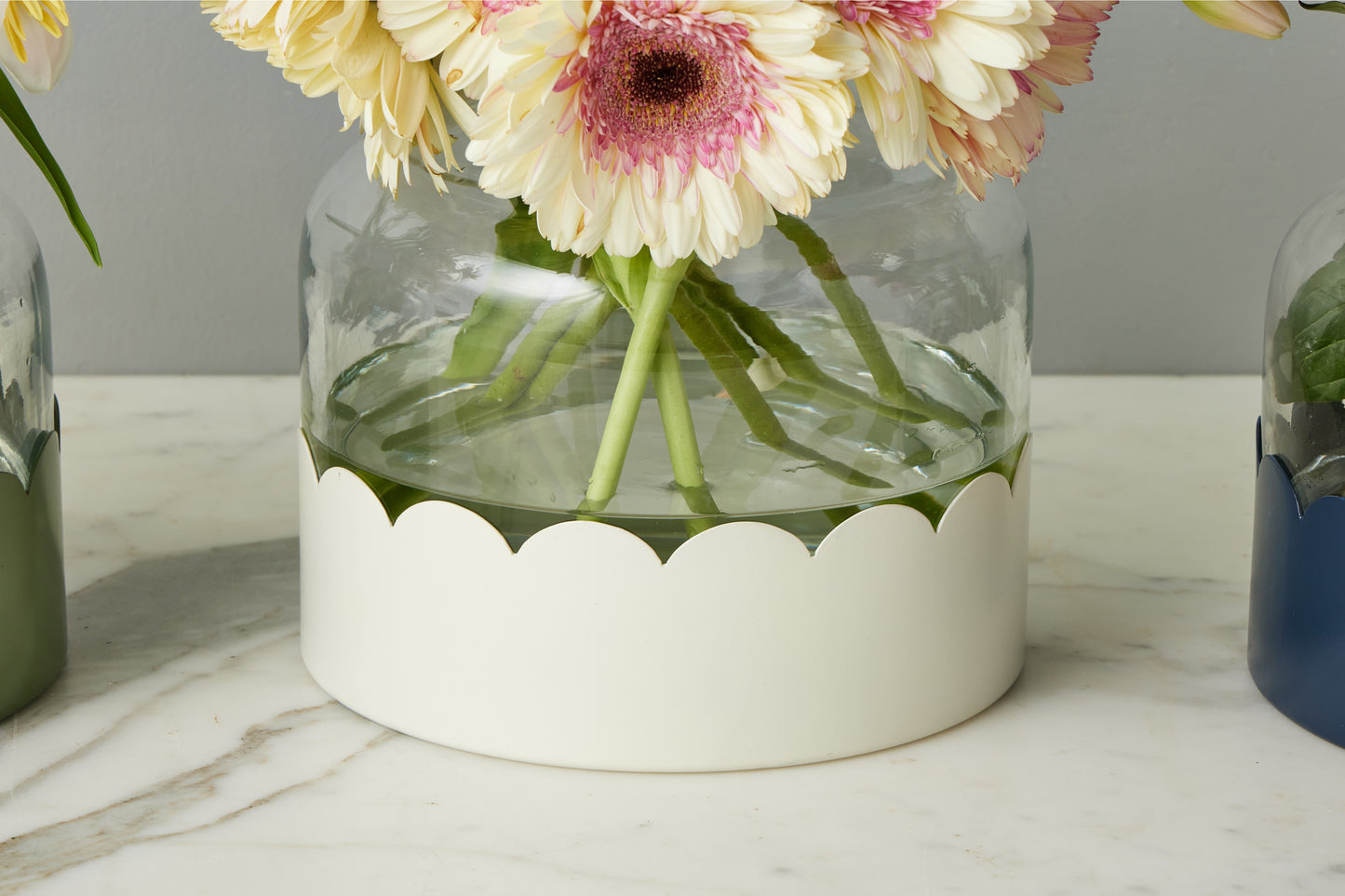 Scalloped Bloom Vase, White