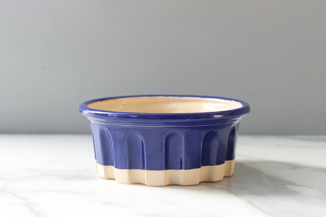 Blue Round Baker, Small