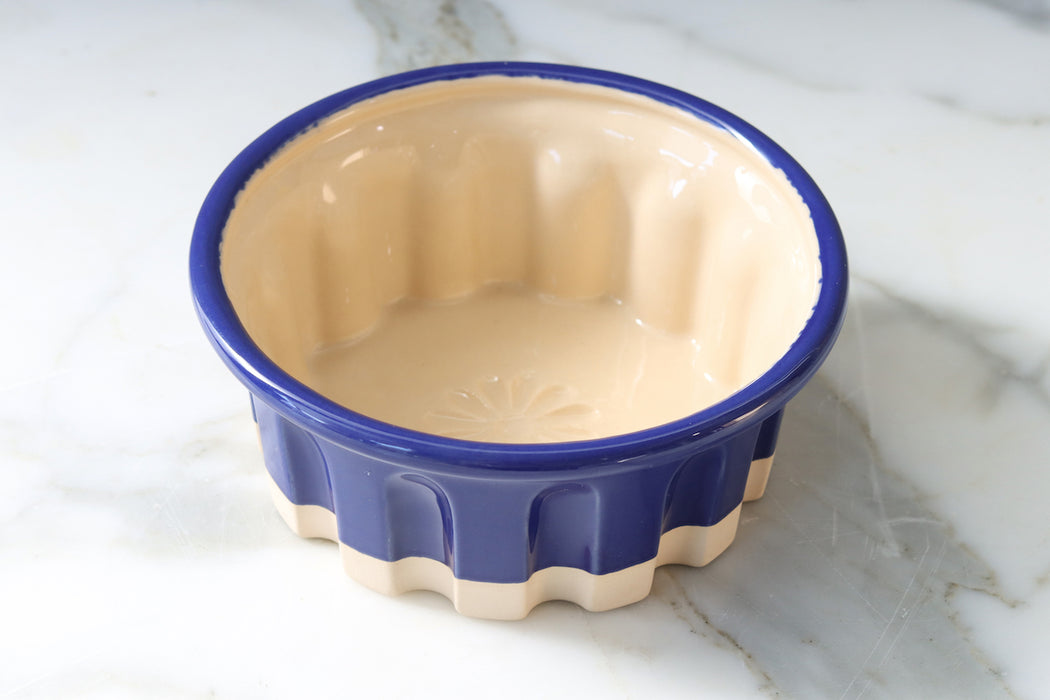 Blue Round Baker, Small