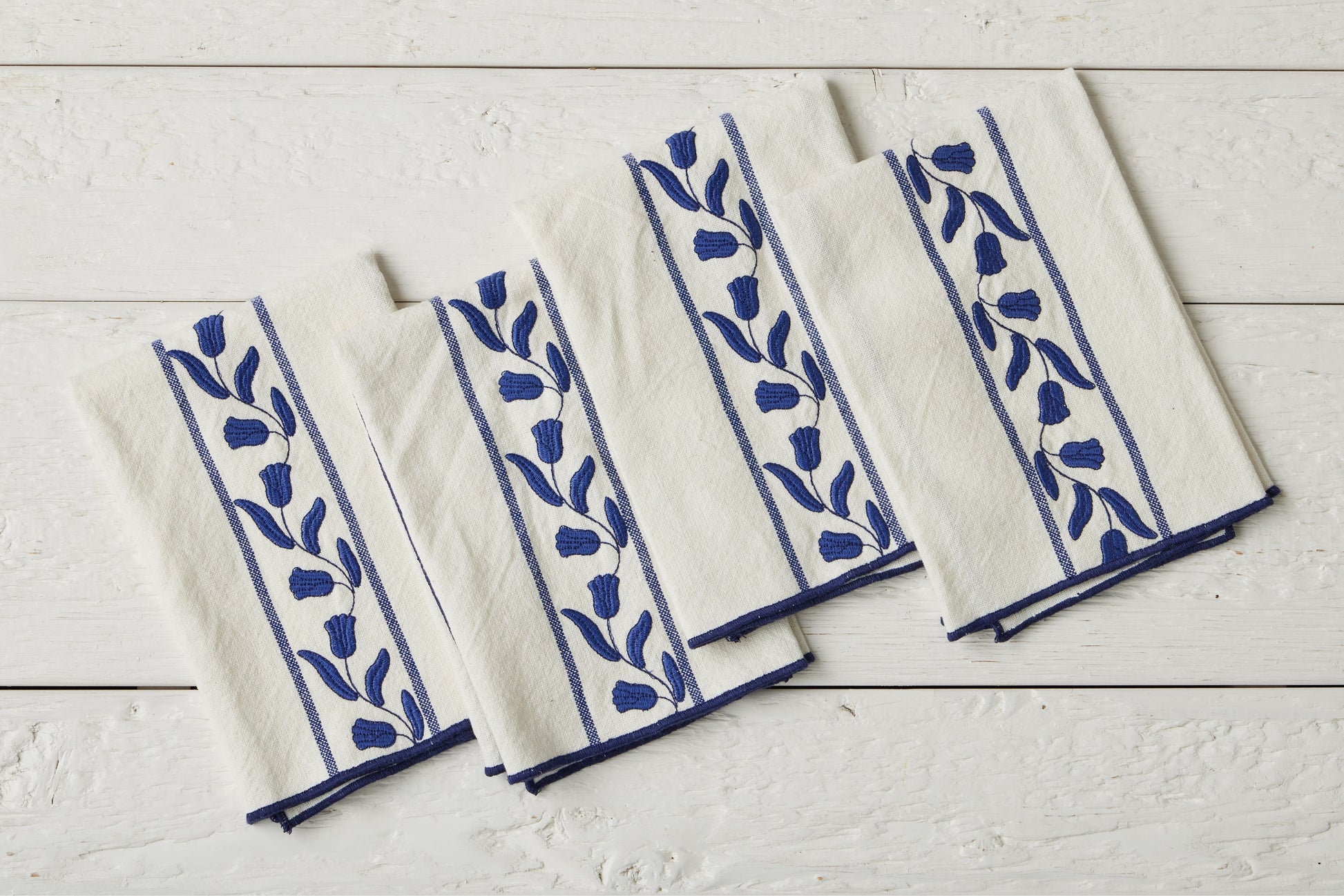 QMN113UB9 etuhome Dinner Napkins Navy Blue Tulip Set of 4