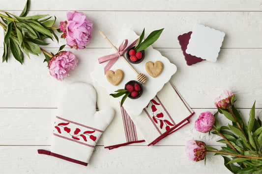 QMN113UR9 etuhome Dinner Napkins Merlot Red Tulip Set of 4