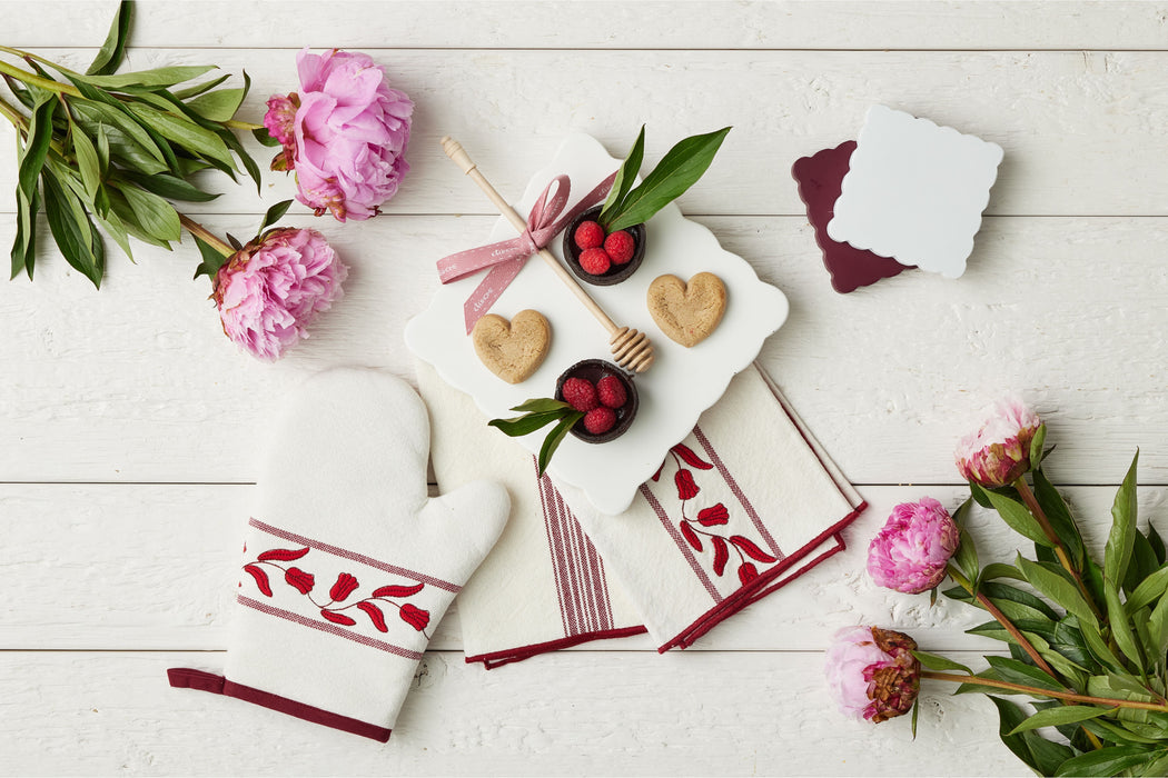 QMN113UR9 etuhome Dinner Napkins Merlot Red Tulip Set of 4