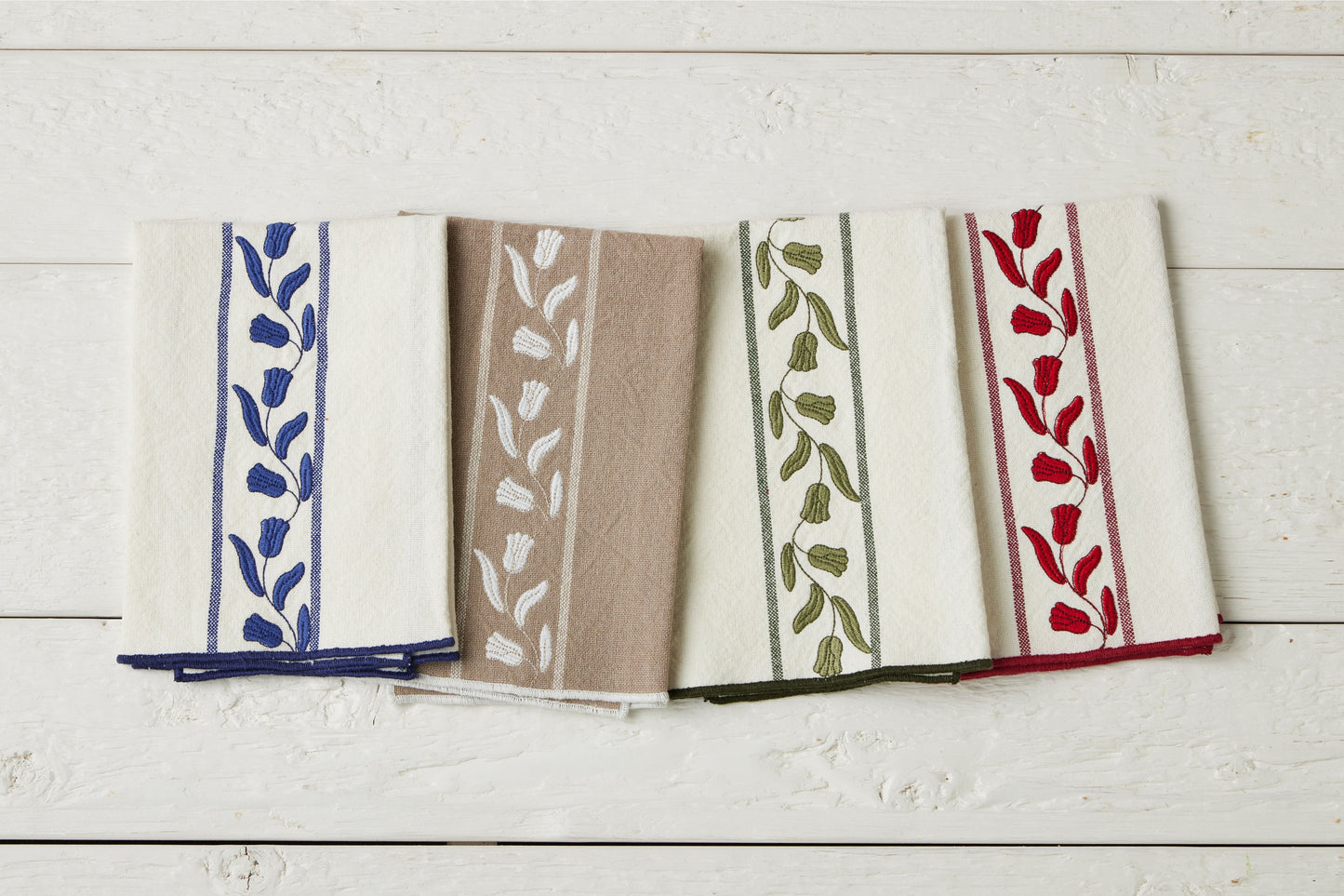QMN113UR9 etuhome Dinner Napkins Merlot Red Tulip Set of 4
