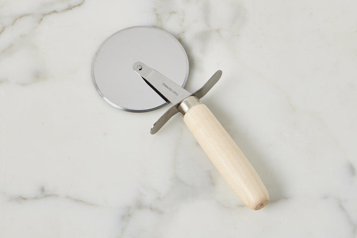 Italian Pizza Cutter, Beechwood