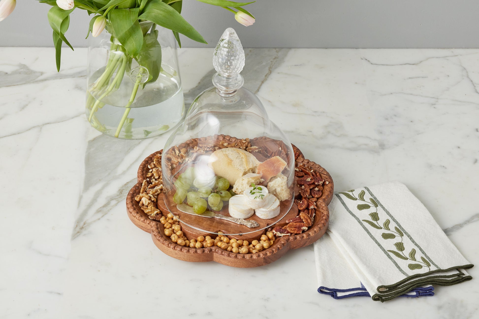 RMN606EN2 etuhome Vintage English Bread Board Medium Scalloped