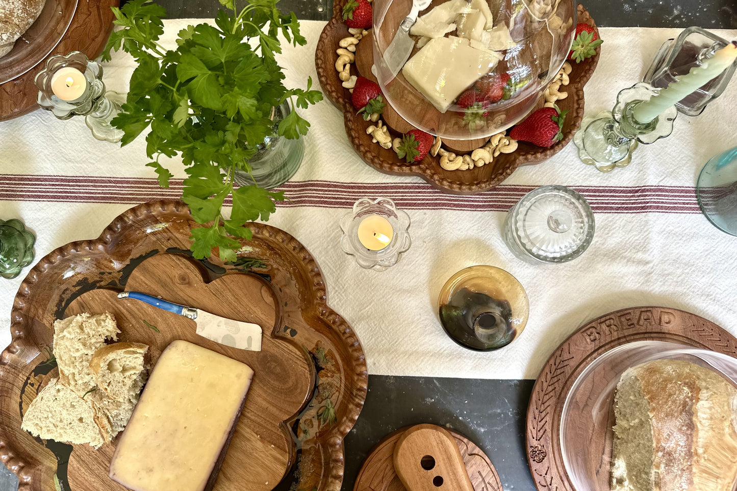 Vintage English Bread Board, Medium Scalloped
