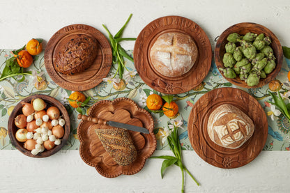 RMN606EN2 etuhome Vintage English Bread Board Medium Scalloped