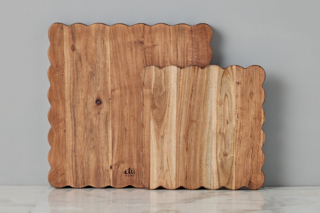 Medium Square Scalloped Cutting Board