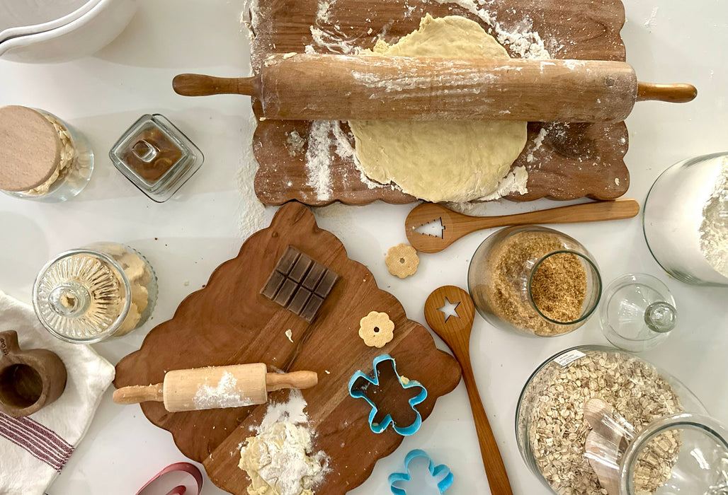 Scalloped Cutting Board, Medium Rectangle