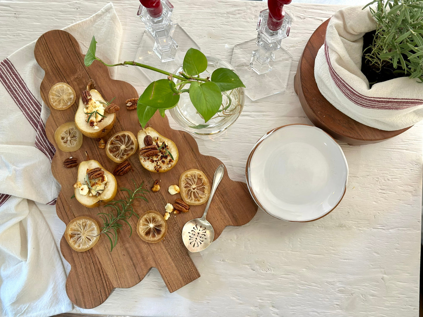 Scalloped Tree Cutting Board, Large