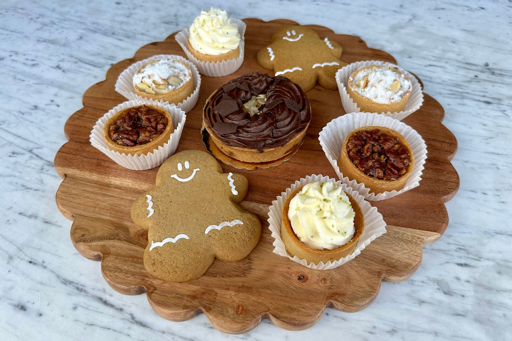 Scalloped Cutting Board Charger, Large Round