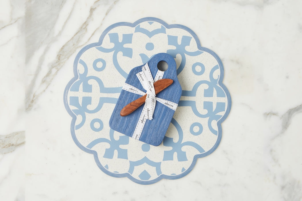 Scalloped Placemat, Round, Denim and White