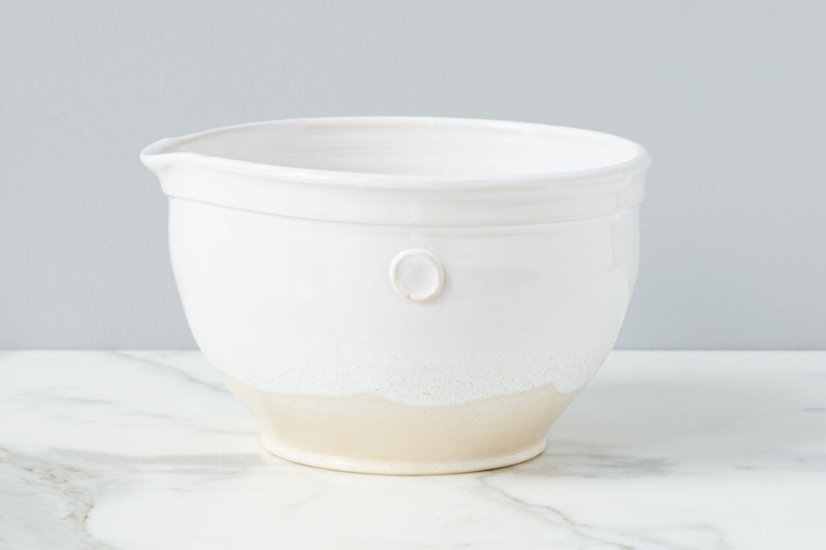 https://wholesale.etuhome.com/cdn/shop/products/PEY109LW9-Handthrown-Mixing-Bowl-Large-1_1200x800.jpg?v=1608170130