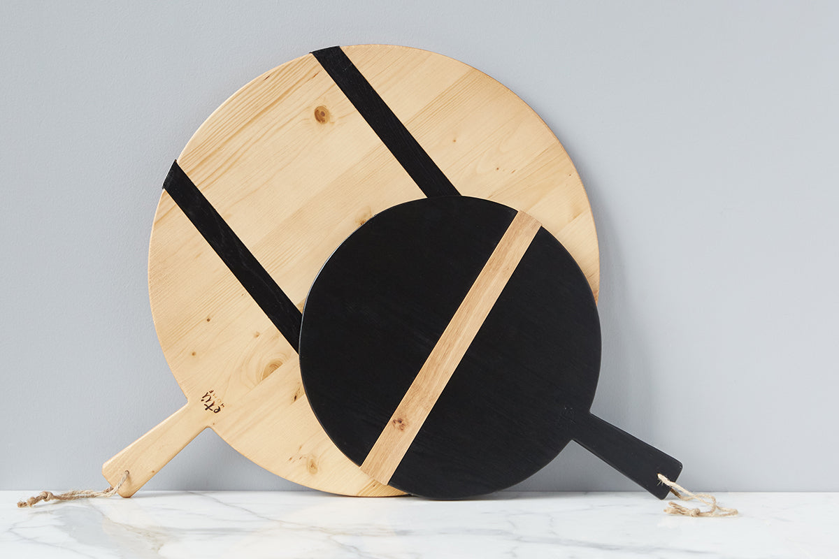 Mod Charcuterie Cheese Board, Small Round, Black