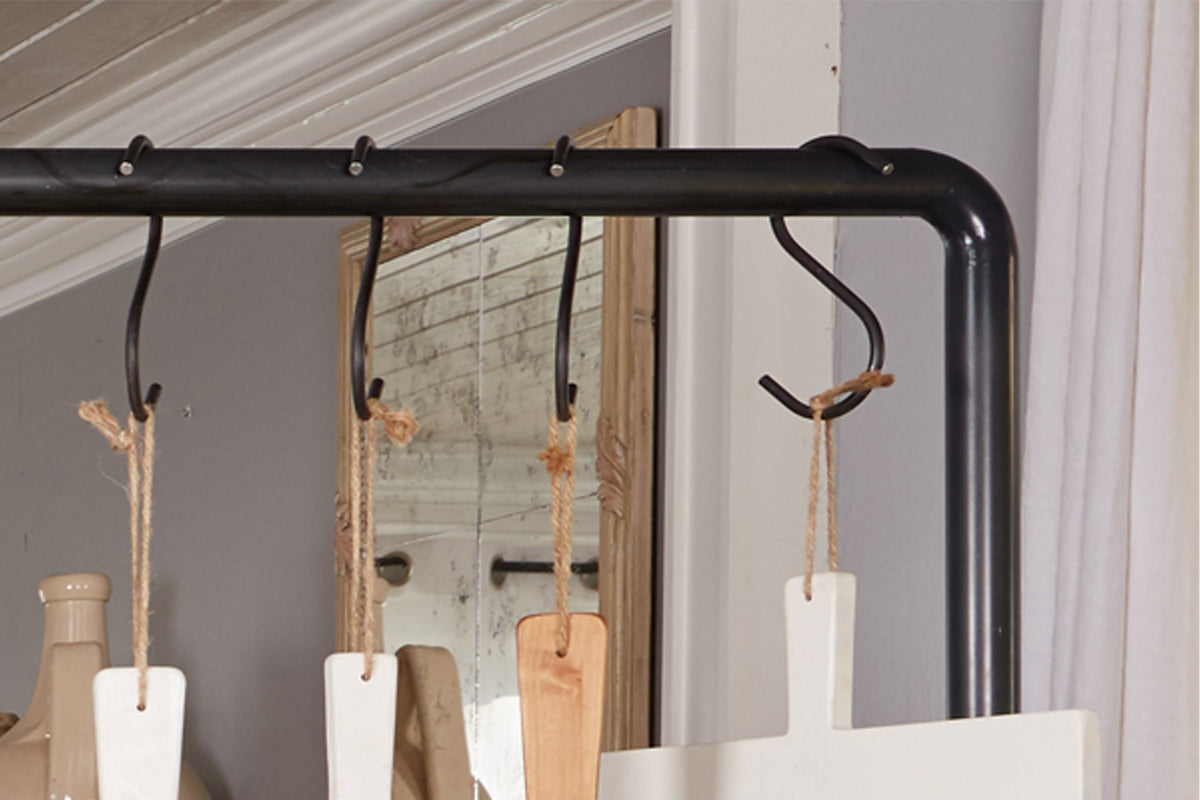 Iron Pizza Board Display Hook