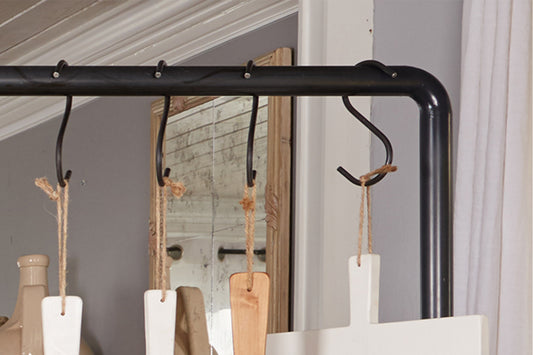 Iron Pizza Board Display Hook